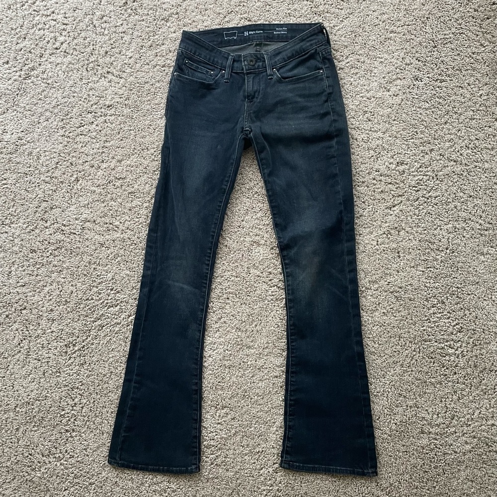 levi modern rise boot cut skinny jeans!